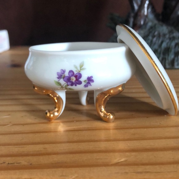 Vintage Limoges Castle France trinket box - Picture 4 of 5